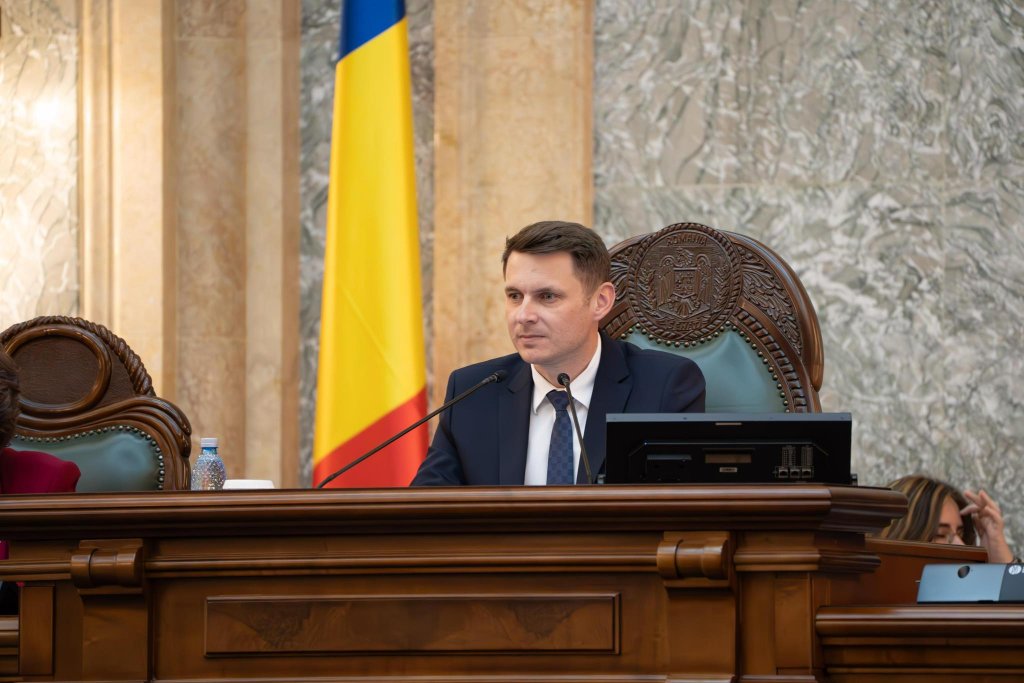 Mircea Abrudean, alături de premierul Bolojan: „Măsurile anunțate arată că a venit momentul să închidem definitiv epoca privilegiilor”