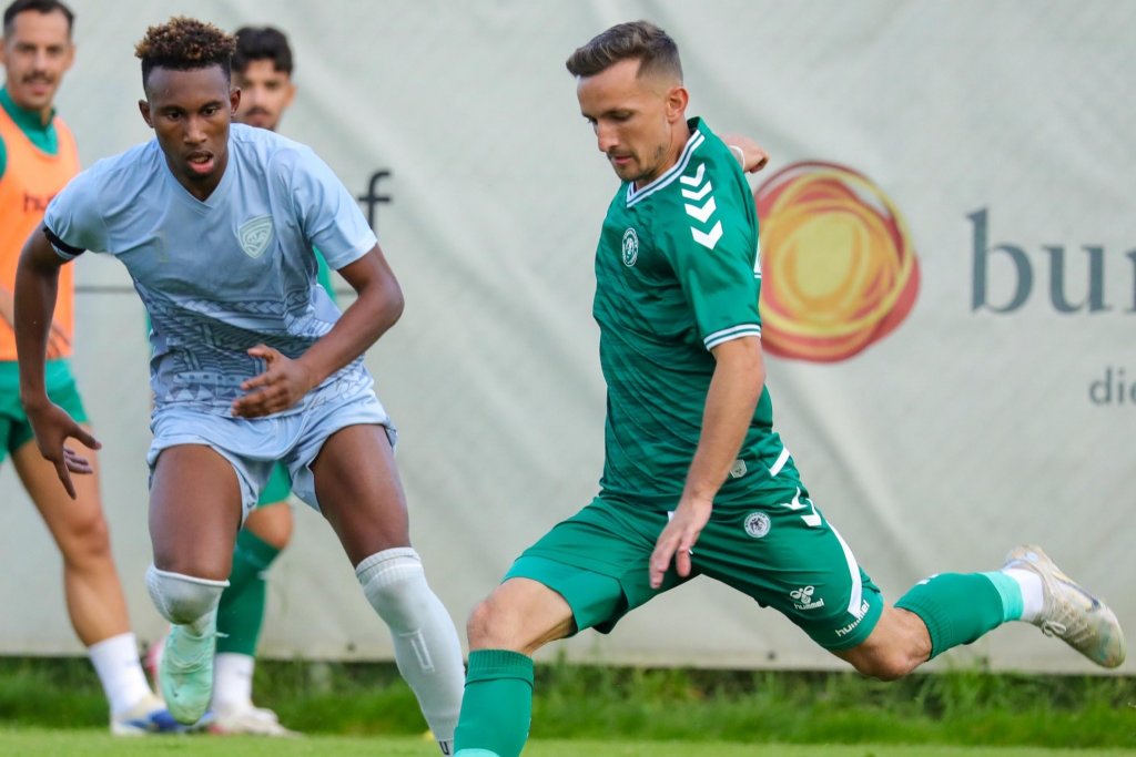 Marius Ștefănescu, prezentat de noua sa echipă. Mijlocașul dorit de "U" și CFR a debutat deja
