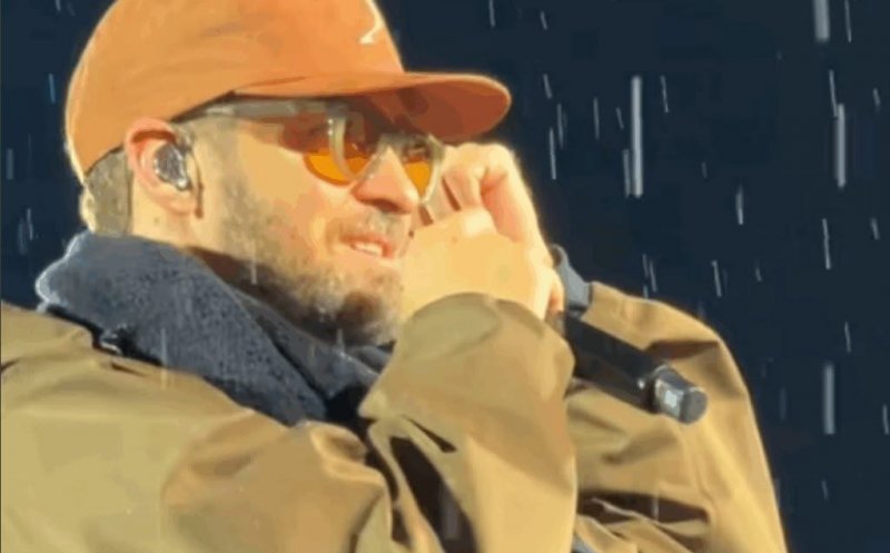 După concertul dezamăgitor de la Cluj, Justin Timberlake a anunțat că suferă de o boală ce-l obosește și-i dă dureri musculare