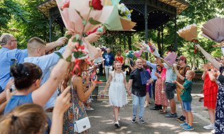 Peste 50 de căsătorii, în weekend, la Cluj-Napoca. Primarul Emil Boc, prezent la datorie