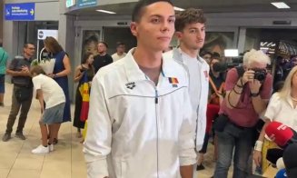 David Popovici s-a întors în țară după Campionatele Mondiale de la Singapore: "Sunt mândru că am găsit puterea în mine să continui"