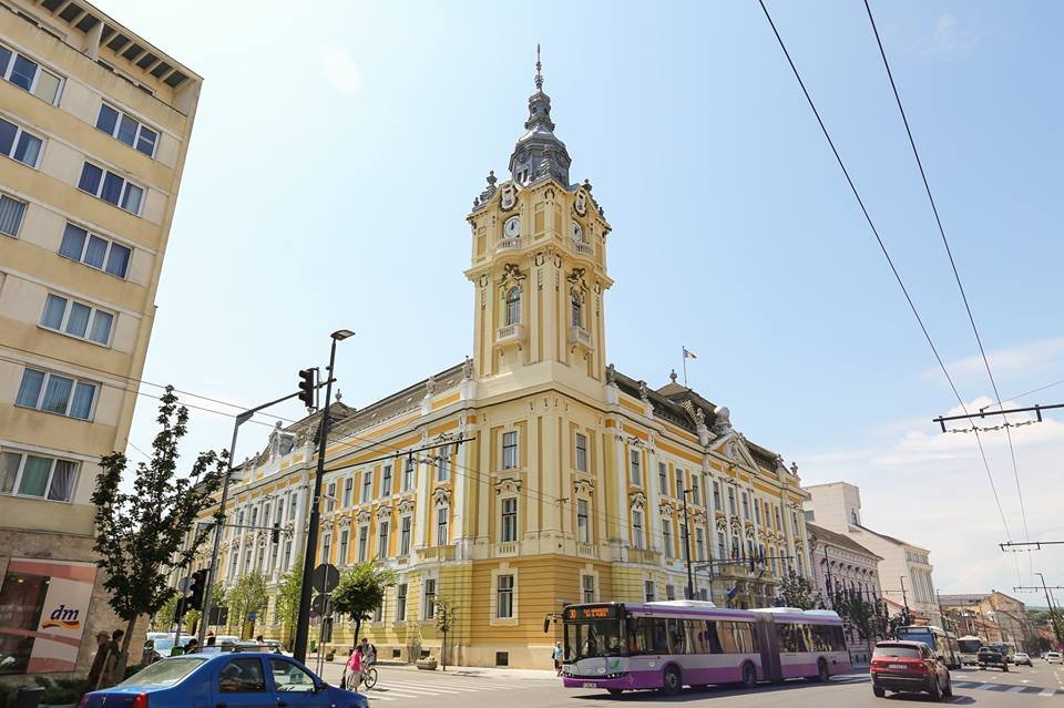 Aproape 4 ore de contre pe tema ''sporului de obezitate'' acordat angajaților din Primăria Cluj-Napoca. Boc: ''Sunt oameni în spatele cuvintelor jignitoare''