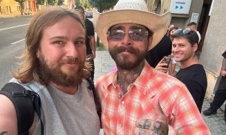 Post Malone a ajuns la Cluj-Napoca și a ieșit la plimbare