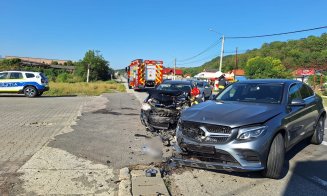 Accident rutier cu patru victime în județul Cluj. A intervenit descarcerarea
