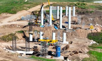 IMAGINI noi de pe A3 Cluj - Sălaj. UMB apasă pe accelerație: a mai adus o stație de asfalt/ Cum avansează turcii de la Ozaltin pe "autostrada viaduct"