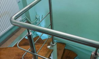 Chirie de bun simț sau nu? Cu cât se închiriază un apartament în Cluj cu pereți neîngrijiți și baie minusculă. "E pod în cel mai fericit caz/O ru