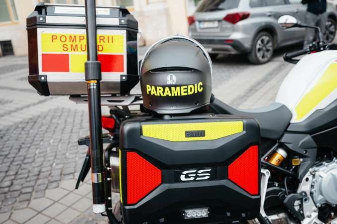 Motocicleta SMURD, lovită în trafic la Cluj. Se întorcea de la o intervenție