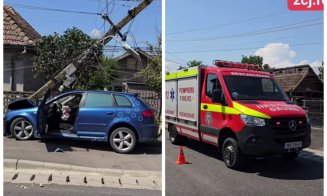 Accident grav într-o localitate din Cluj: Un șofer a intrat din plin într-un stâlp