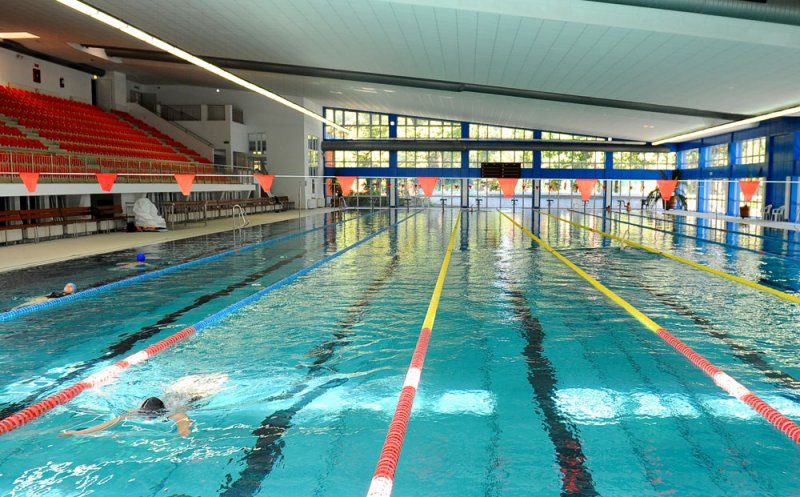 Piscine interioare în Cluj: Unde poți să înoți în sezonul rece