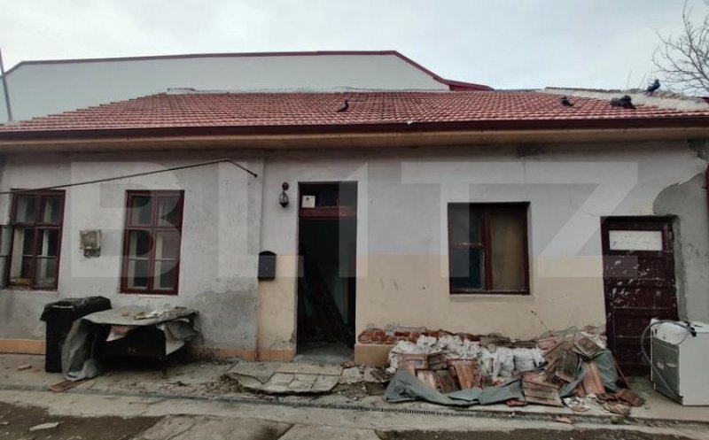 Cu cât se vinde o casă de 39 mp în Cluj-Napoca? Proprietarul spune că e în centru și cere un preț uimitor