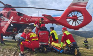 Cei 4 tineri care au MURIT după ce au căzut cu mașina într-o prăpastie, voiau să vadă răsăritul / Un singur supraviețuitor: „Te-ai născut a doua oară!