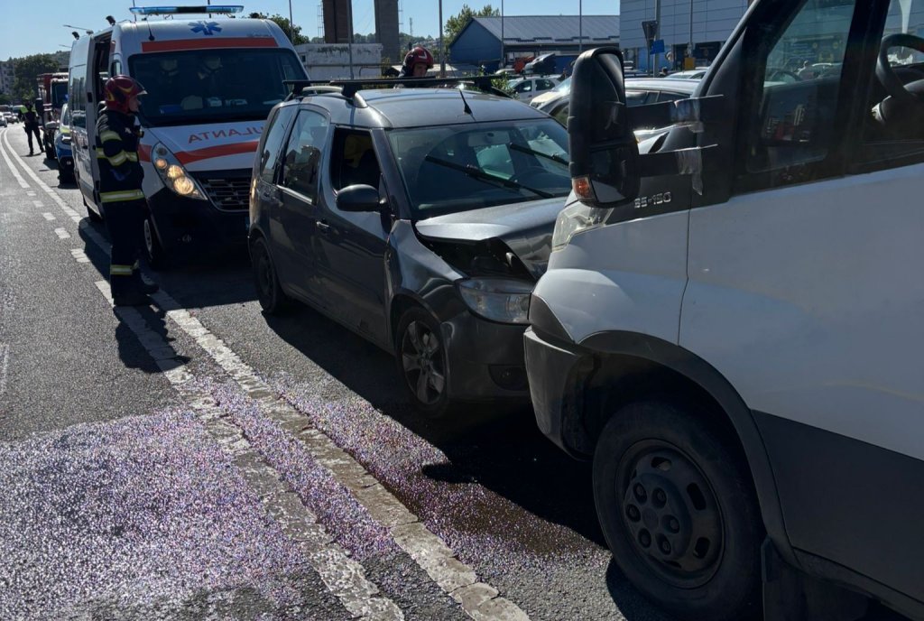 Accident pe Calea Baciului din Cluj: un bărbat de 60 de ani, transportat la spital