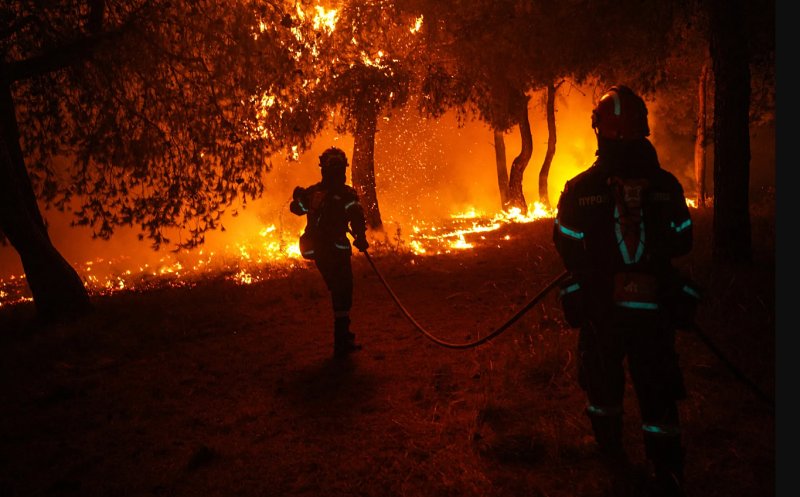 Țara care îi ”arde” pe piromani cu legea: Închisoare cu executare, amenzi de 200.000 de euro și confiscarea bunurilor