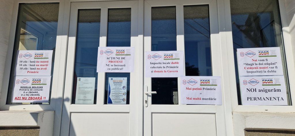 Sute de angajați din primăriile din Cluj au intrat în GREVĂ pe termen nelimitat: „O zi zboară, o zi nu zboară. Azi NU zboară!”