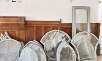 Transformare spectaculoasă a Palatului Administrativ din Cluj: Ferestrele vechi de peste 100 de ani, restaurate cu tehnici speciale