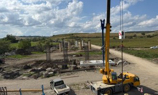 Autostrada Transilvania: Peste 300 de muncitori mobilizați pe un lot unde se construiesc două mari viaducte / Când va fi gata
