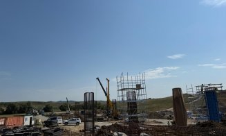 Autostrada Transilvania: Peste 300 de muncitori mobilizați pe un lot unde se construiesc două mari viaducte / Când va fi gata