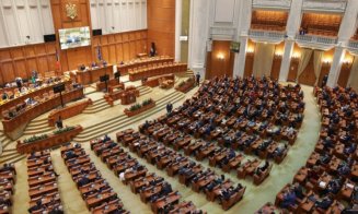 Guvernul îşi asumă luni răspunderea pe al doilea pachet de măsuri pentru reducerea deficitului