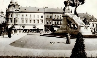Piaţa Unirii,  în anul 1919