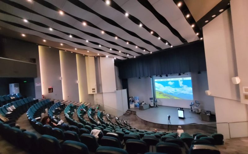 Cum să planifici un eveniment de succes în sezonul de toamnă la Centrul de Conferințe Univers