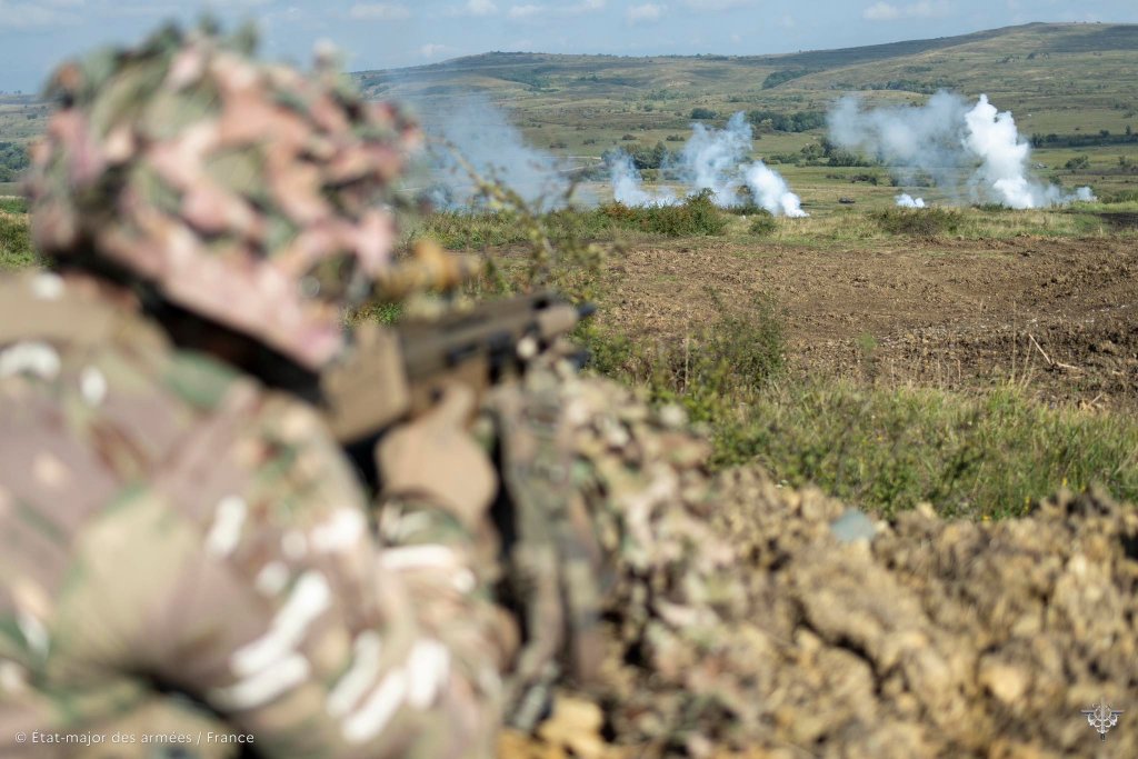 Militari și tehnică de luptă, desfășurare de forțe cu armament în mai multe comune din Cluj