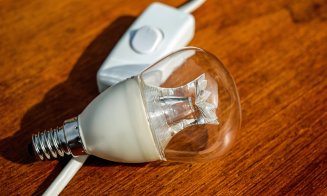 Explozie de prețuri: Energia electrică, cea mai mare creștere. Românii plătesc mai mult și pentru ulei, cafea sau servicii de cosmetică