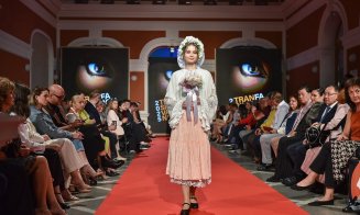 Irina Columbeanu a defilat la Transilvania Fashion pentru Cătălin Botezatu / A vrut să urmeze Facultatea de Medicină din Cluj
