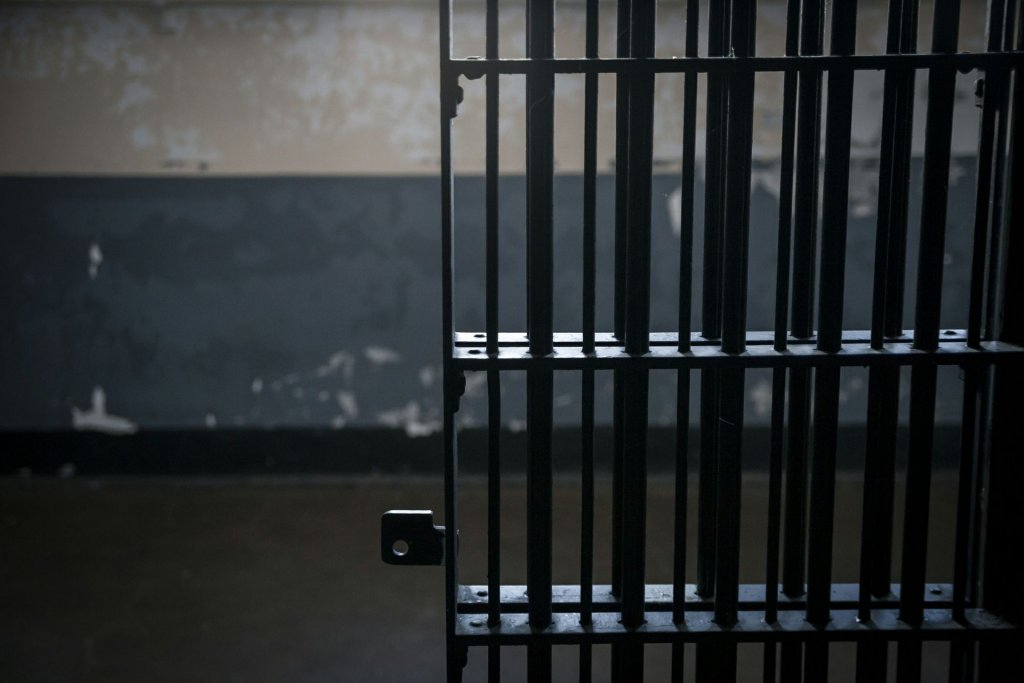 Clujean băgat la răcoare, după ce a amenințat, agresat și șantajat o femeie timp de un an