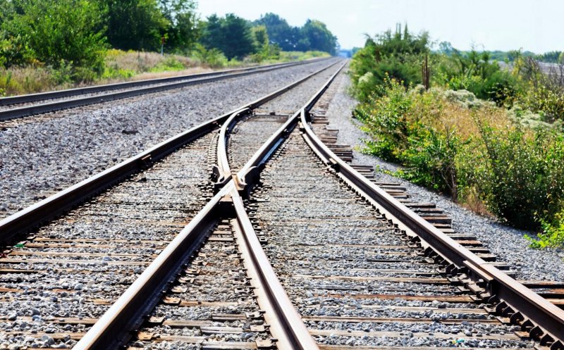 Calea ferată Cluj-Napoca – Episcopia Bihor: România ia împrumut 300 milioane euro de la BEI