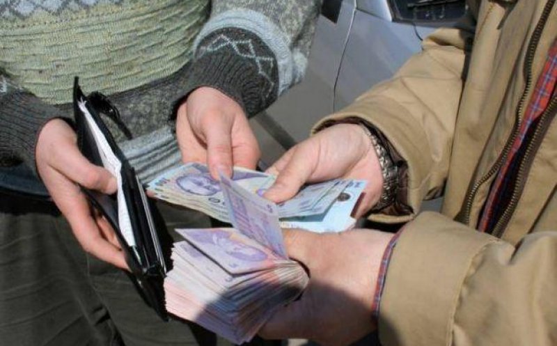 Lege nouă: Cămătarii rămân fără bani și riscă până la 5 ani de închisoare