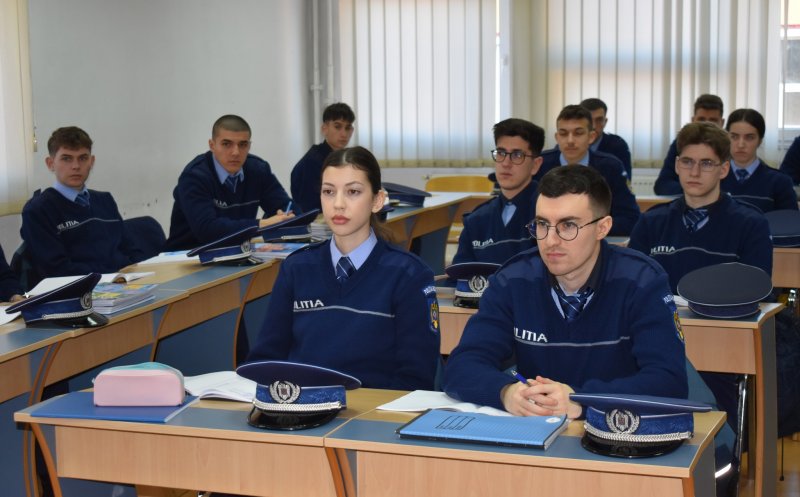 Sute de locuri disponibile la Școala de Poliție din Cluj-Napoca. Calendarul admiterii: înscrieri, probe, condiții de recrutare
