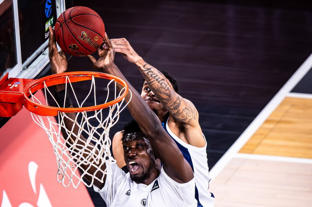 Nathan Mensah a reușit una dintre fazele săptămânii în EuroCup