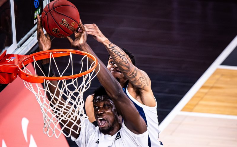 Nathan Mensah a reușit una dintre fazele săptămânii în EuroCup