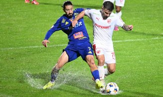 Ce-a fost aici, meci de polo sau de fotbal? Superliga subacvatică :I