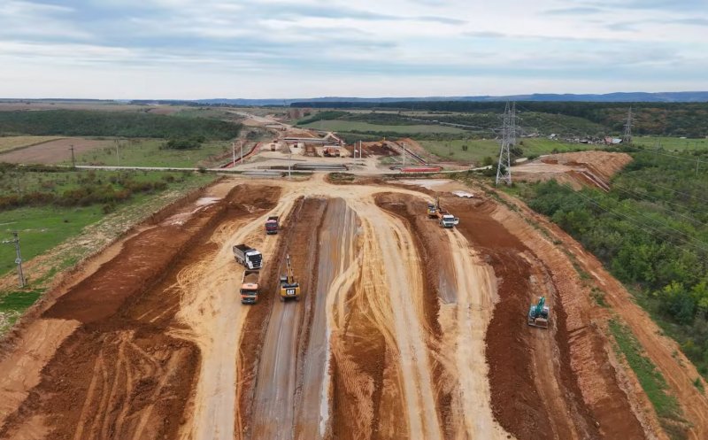 Autostrada Transilvania. IMAGINI noi de pe tronsonul abandonat de Bechtel. Când se va putea circula pe el