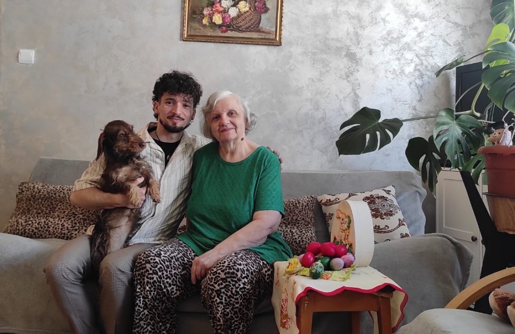Povestea lui Vlad, copilul abandonat care a crescut într-un centru din Cluj-Napoca și a ajuns artist premiat de NASA