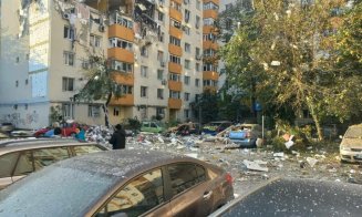 EXPLOZIE uriașă într-un bloc de locuinţe. Două etaje, spulberate total / Planul Roșu de Intervenție activat