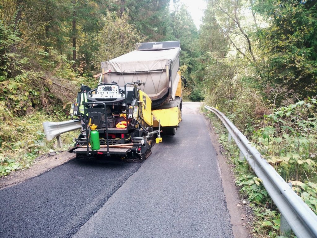 Reparații pe un nou drum județean din zona de munte a Clujului