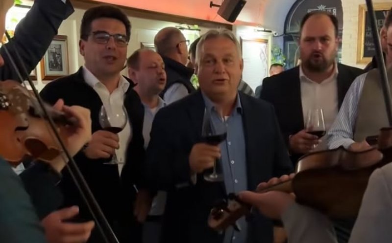 Viktor Orban, impresii după petrecerea de la Cluj: ‘Ce nebună e politica, ajungi într-un pub, dai de un țigan, cânți două melodii și gata necazul’