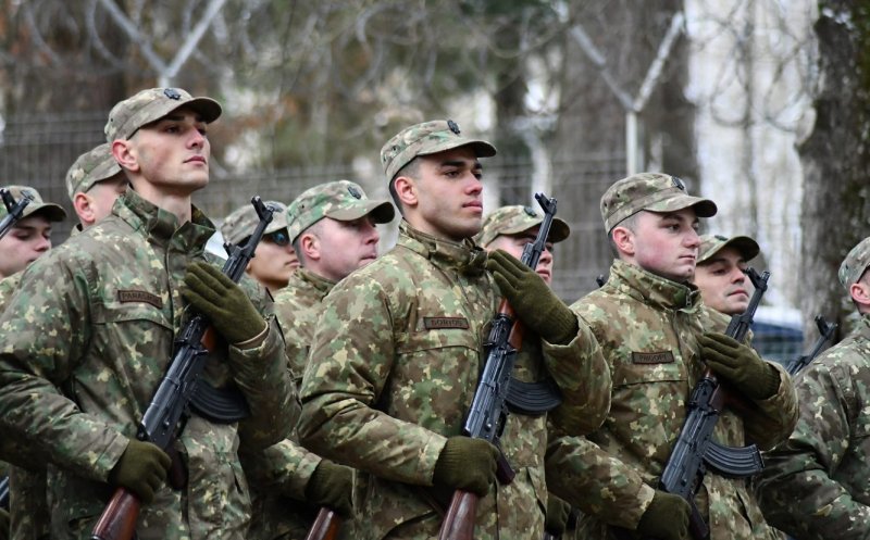 Introducerea serviciului militar voluntar pe timp de pace, votată în Camera Deputaților. Câți bani vor primi soldații care fac armata 4 luni