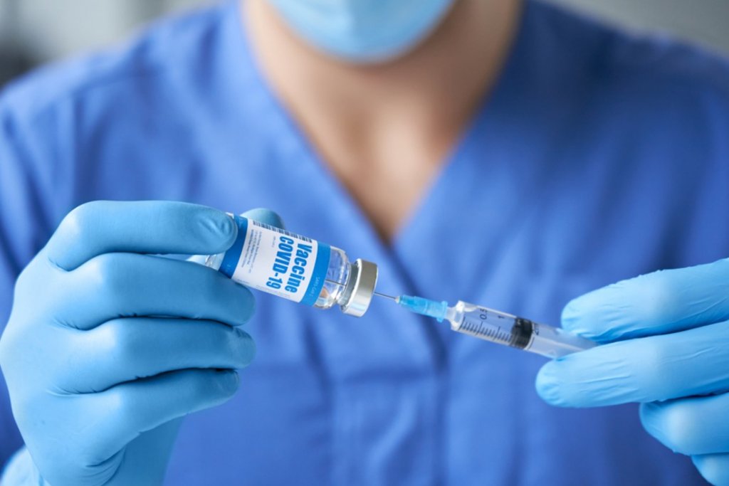 Descoperire neașteptată! Vaccinurile anti-COVID pe bază de ARNm pot ajuta la combaterea cancerului