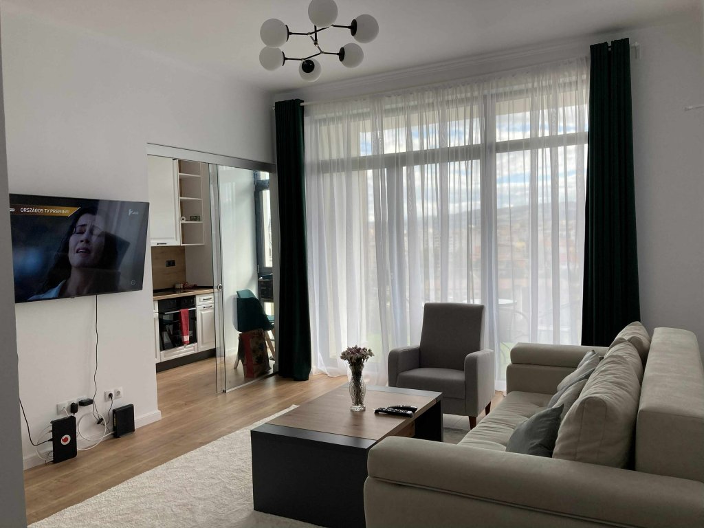 Incredibil cu cât se vinde un apartament în Cluj de 69 mp. Clujenii sunt uimiți: “Exagerat” / “Avem noi stele, dar nu suntem chiar la nivel de Singapore”