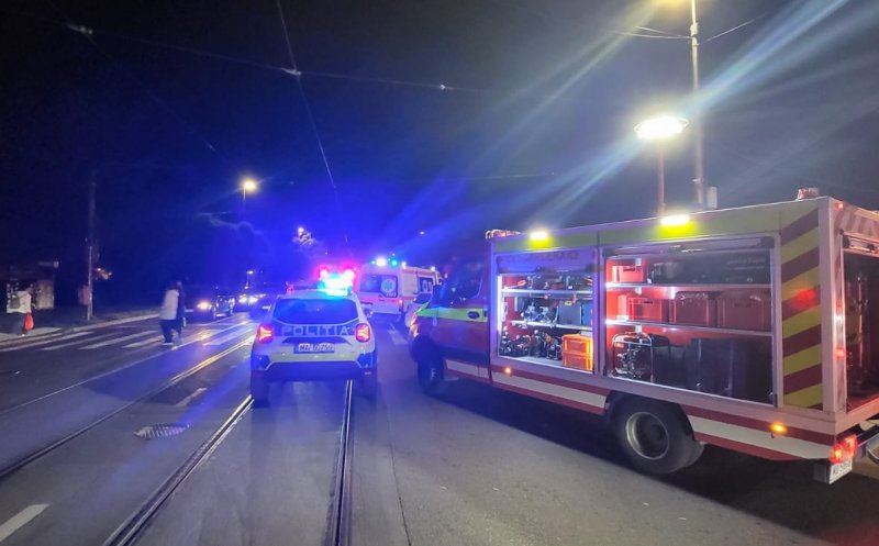 Accident rutier cu o persoană încarcerată în Cluj-Napoca. Trafic blocat