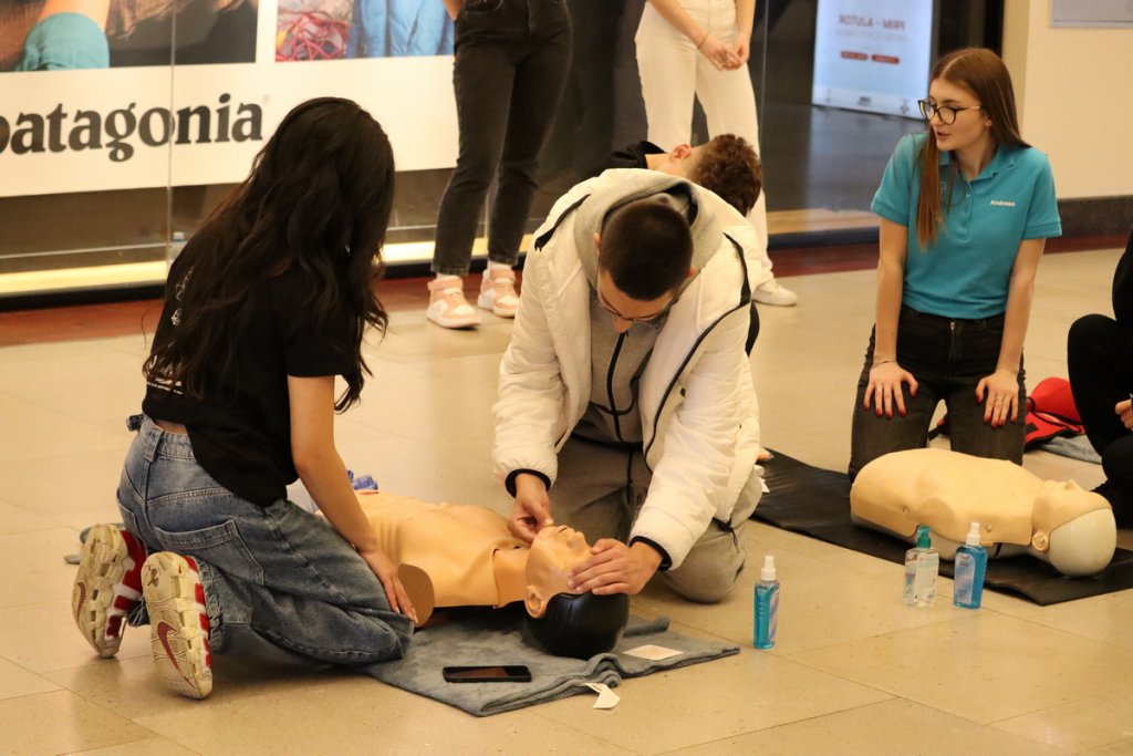 Învață cum poți acorda primul ajutor copiilor, femeilor însărcinate și nu numai, în acest weekend, la Iulius Mall Cluj