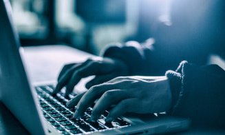 Alertă! Escrocii trimit „amenzi” false în numele Poliției Române şi al DNSC: "Se bazează pe emoționarea potențialelor victime"/Cum te poți proteja