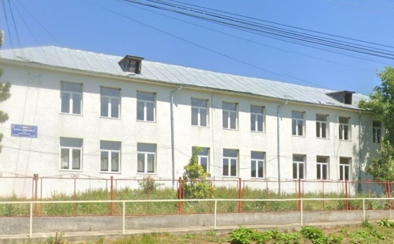 Acoperiș nou pentru o școală din județul Cluj. Cât costă lucrările