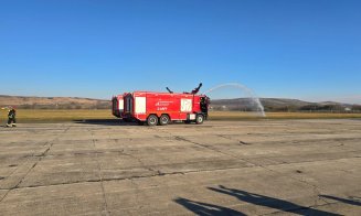 Accident aviatic pe aeroportul din Cluj-Napoca: Scenariu cu un avion secționat în două. 25 de morți și 41 de răniți grav