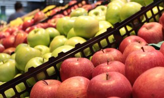 Prețurile urcă la energie și fructe, dar unele alimente se ieftinesc. Pentru ce produse plătesc românii mai puțin