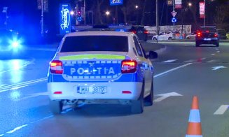 Urmărire ca-n filme pe străzile Clujului: un șofer de 22 de ani a ignorat poliția și a mers pe contrasens. Ce a urmat