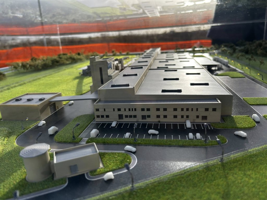 Investiție de peste 75 de milioane de euro: Huedinul se pregătește pentru o fabrică uriașă de rigips și profile metalice